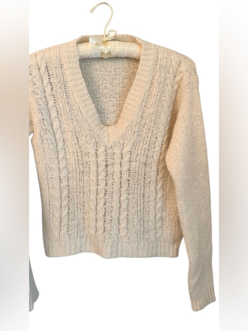 Brandy Melville Sweater Made in Italy Cable Knit V Neck Cream Wool Blend OS